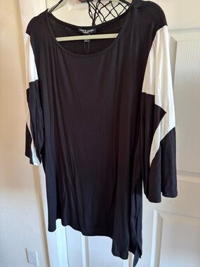 NEW Women’s 2X Top